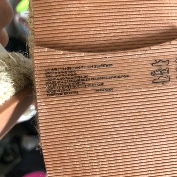 NWOT Abercrombie Espadrille Sandals - Picture 5 of 5